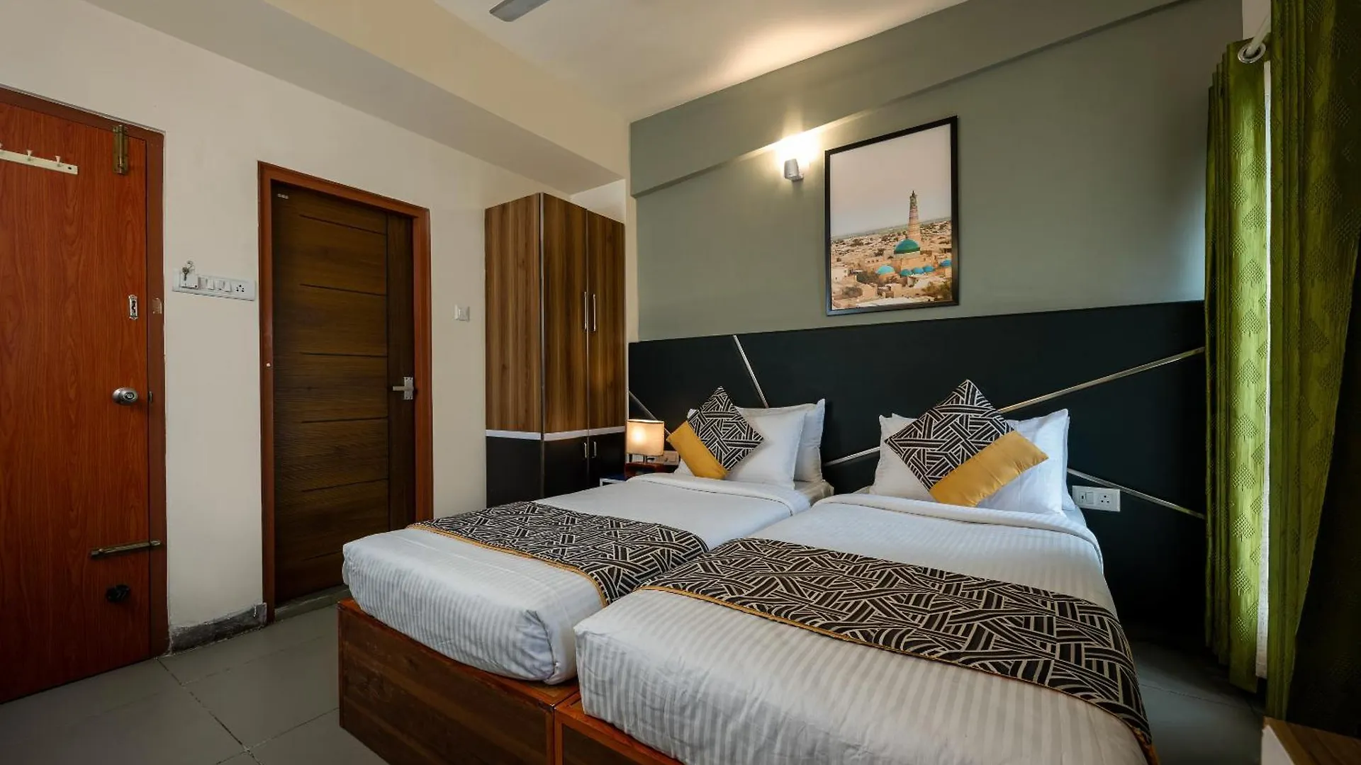 Cj Grande By Jesway Hotels & Resorts Kochi Indie